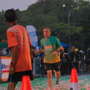 Race photo from BAUR RUN 2025