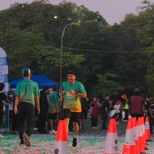 Race photo from BAUR RUN 2025