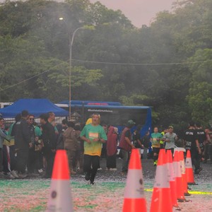 Race photo from BAUR RUN 2025