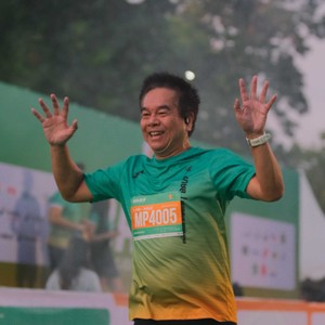 Race photo from BAUR RUN 2025