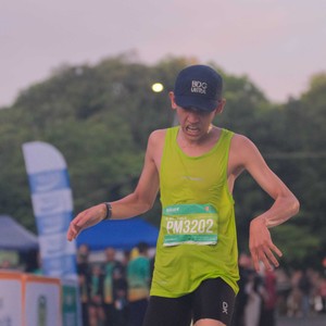 Race photo from BAUR RUN 2025