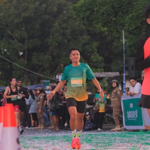 Race photo from BAUR RUN 2025