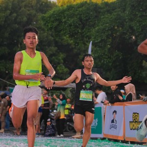 Race photo from BAUR RUN 2025