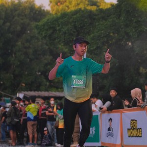 Race photo from BAUR RUN 2025