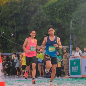 Race photo from BAUR RUN 2025