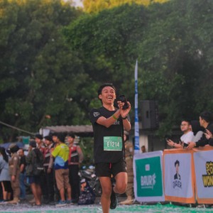 Race photo from BAUR RUN 2025