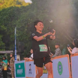 Race photo from BAUR RUN 2025