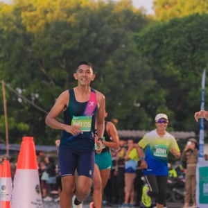 Race photo from BAUR RUN 2025