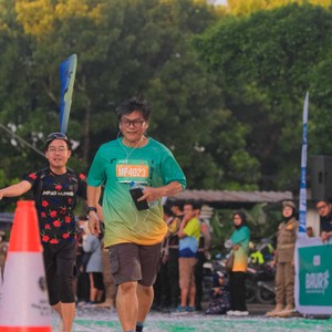 Race photo from BAUR RUN 2025