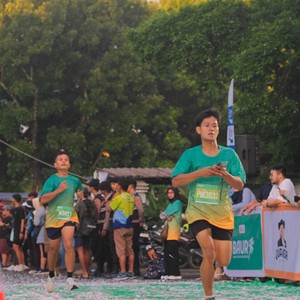 Race photo from BAUR RUN 2025