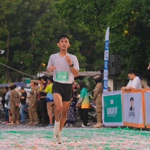 Race photo from BAUR RUN 2025