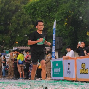 Race photo from BAUR RUN 2025