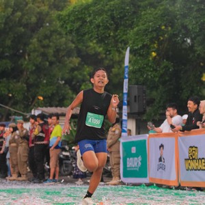 Race photo from BAUR RUN 2025