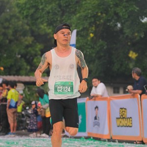 Race photo from BAUR RUN 2025