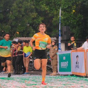Race photo from BAUR RUN 2025