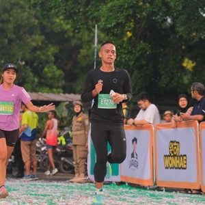 Race photo from BAUR RUN 2025