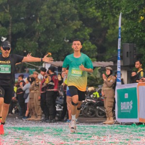 Race photo from BAUR RUN 2025