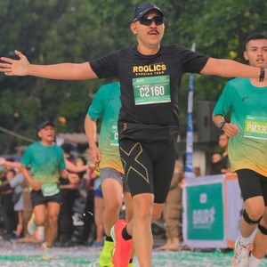 Race photo from BAUR RUN 2025
