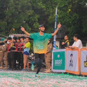 Race photo from BAUR RUN 2025