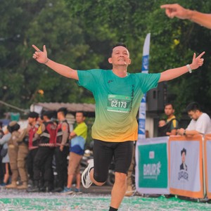 Race photo from BAUR RUN 2025