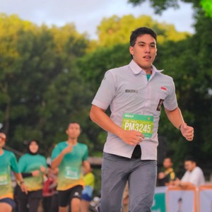 Race photo from BAUR RUN 2025