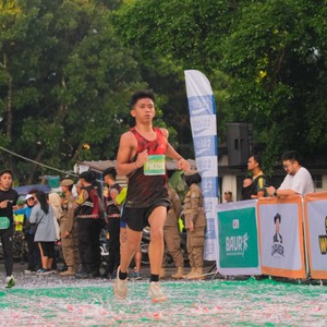 Race photo from BAUR RUN 2025