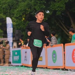 Race photo from BAUR RUN 2025
