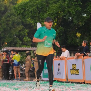 Race photo from BAUR RUN 2025