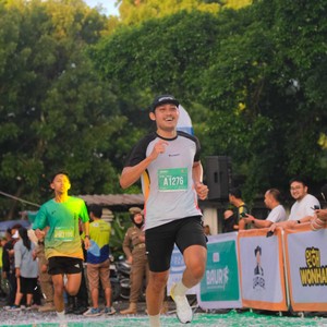 Race photo from BAUR RUN 2025