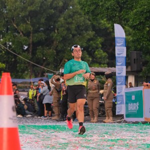 Race photo from BAUR RUN 2025