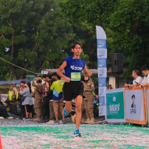 Race photo from BAUR RUN 2025