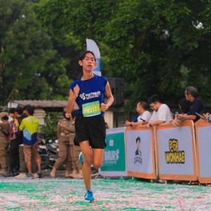 Race photo from BAUR RUN 2025