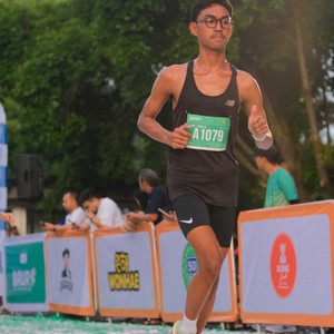 Race photo from BAUR RUN 2025