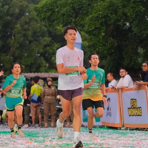 Race photo from BAUR RUN 2025