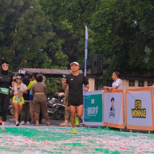 Race photo from BAUR RUN 2025