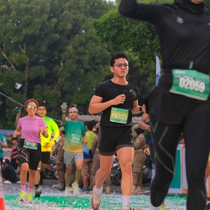 Race photo from BAUR RUN 2025
