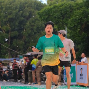 Race photo from BAUR RUN 2025