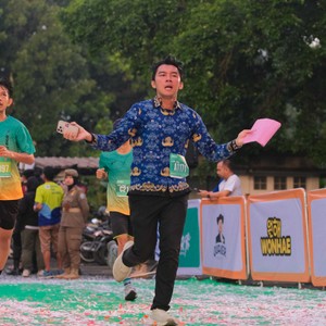 Race photo from BAUR RUN 2025