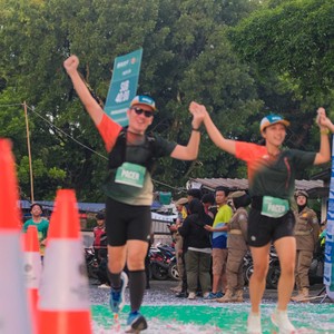 Race photo from BAUR RUN 2025