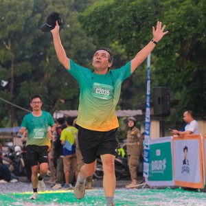 Race photo from BAUR RUN 2025