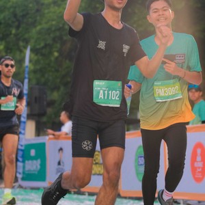 Race photo from BAUR RUN 2025