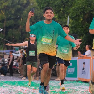 Race photo from BAUR RUN 2025