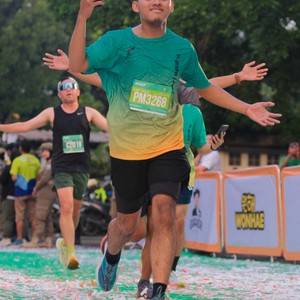 Race photo from BAUR RUN 2025