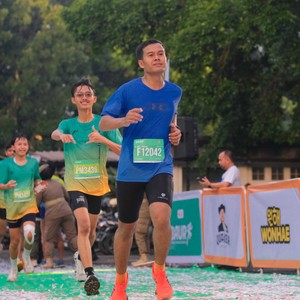 Race photo from BAUR RUN 2025