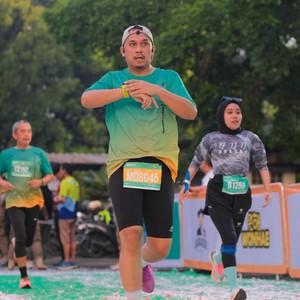 Race photo from BAUR RUN 2025