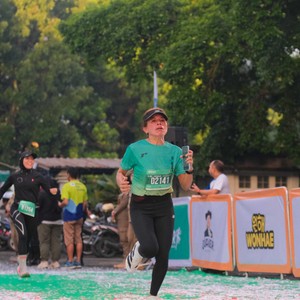 Race photo from BAUR RUN 2025