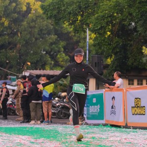 Race photo from BAUR RUN 2025