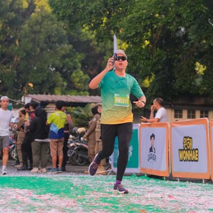 Race photo from BAUR RUN 2025