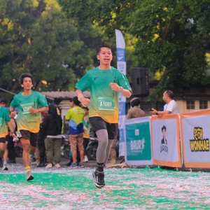Race photo from BAUR RUN 2025