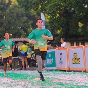 Race photo from BAUR RUN 2025
